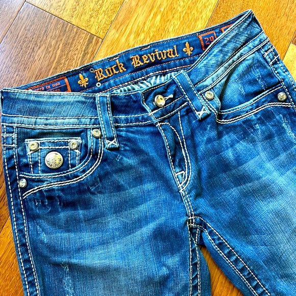 🎉HP!🎉 Rock Revival Rhinestone Celine Boot Cut Jeans - Picture 1 of 12